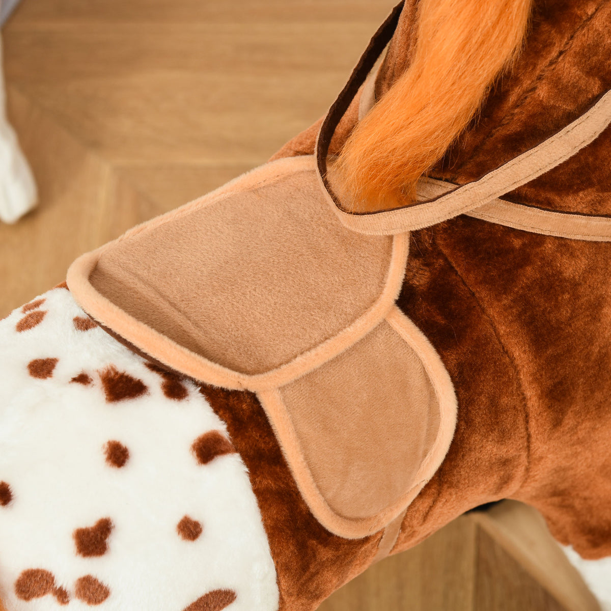 Cheval à Bascule Peluche avec Effets Sonores, Selle et Rênes, 3-6 Ans - Marron/Blanc | Magi Jouets